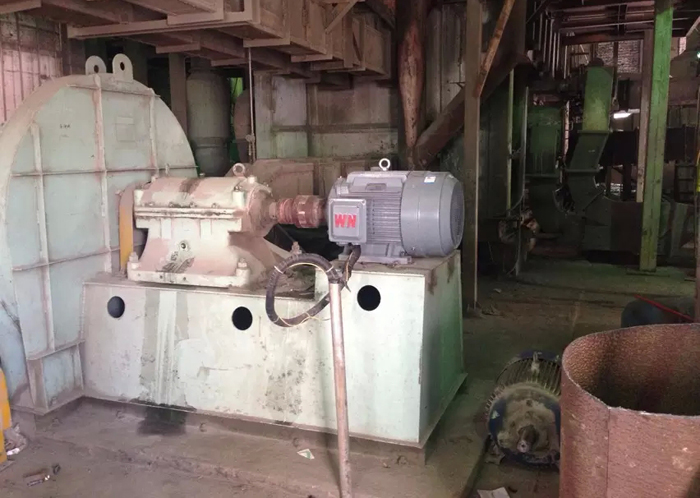 2015年4月29日陽春基地（dì）節能電（diàn）機更換現場