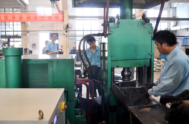 91麻豆国产福利品精電機開展轉子壓鑄勞動競賽