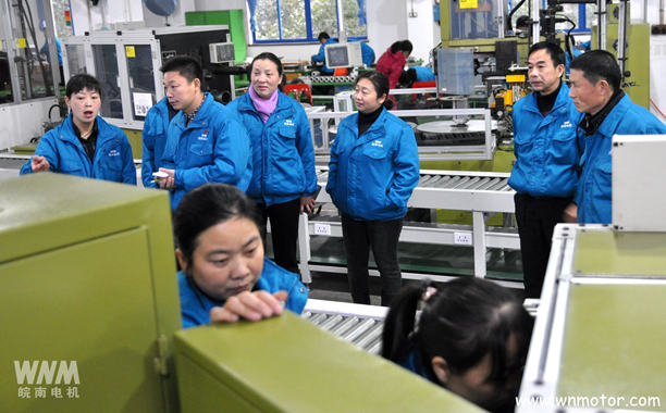 91麻豆国产福利品精電機（jī）開展班組互學活動