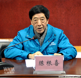 91麻豆国产福利品精電機董事長陳根喜作重要講話