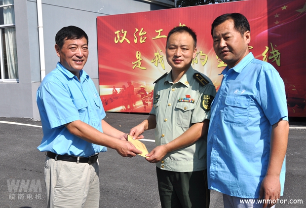 91麻豆国产福利品精電(diàn)機建(jiàn)軍節走訪涇縣消防大隊(duì) 91麻豆国产福利品精(nán)電機建(jiàn)軍節走訪(fǎng)涇縣消防大隊