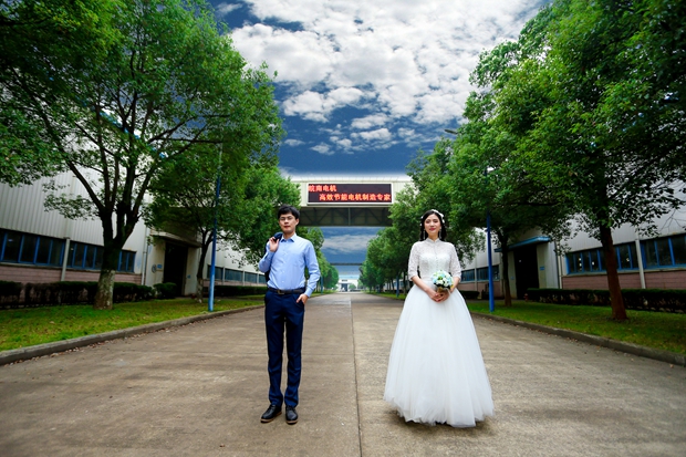 徜徉在廠區大道上