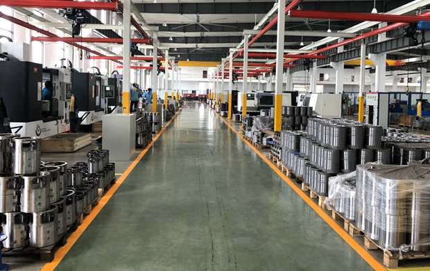 電機廠家:幹淨明亮的生(shēng)產車間一角 電機(jī)廠家:幹淨明亮的生產車間(jiān)一(yī)角