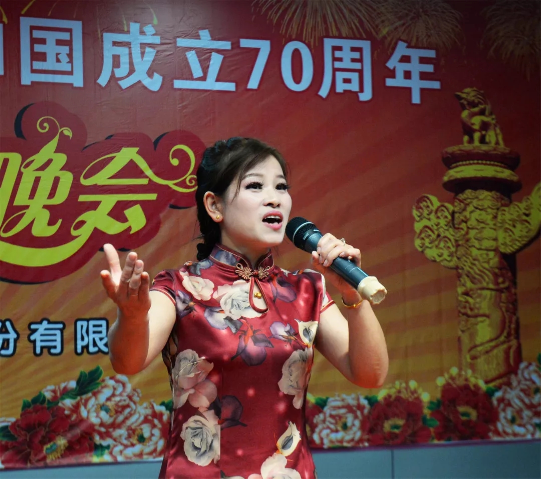 91麻豆国产福利品精電機70周（zhōu）年（nián）國慶文藝晚會