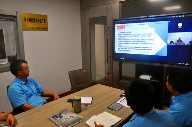 孫躍應邀參加高效電機(jī)技術推廣交流會 孫躍應邀參加高效電(diàn)機技術推廣交流會